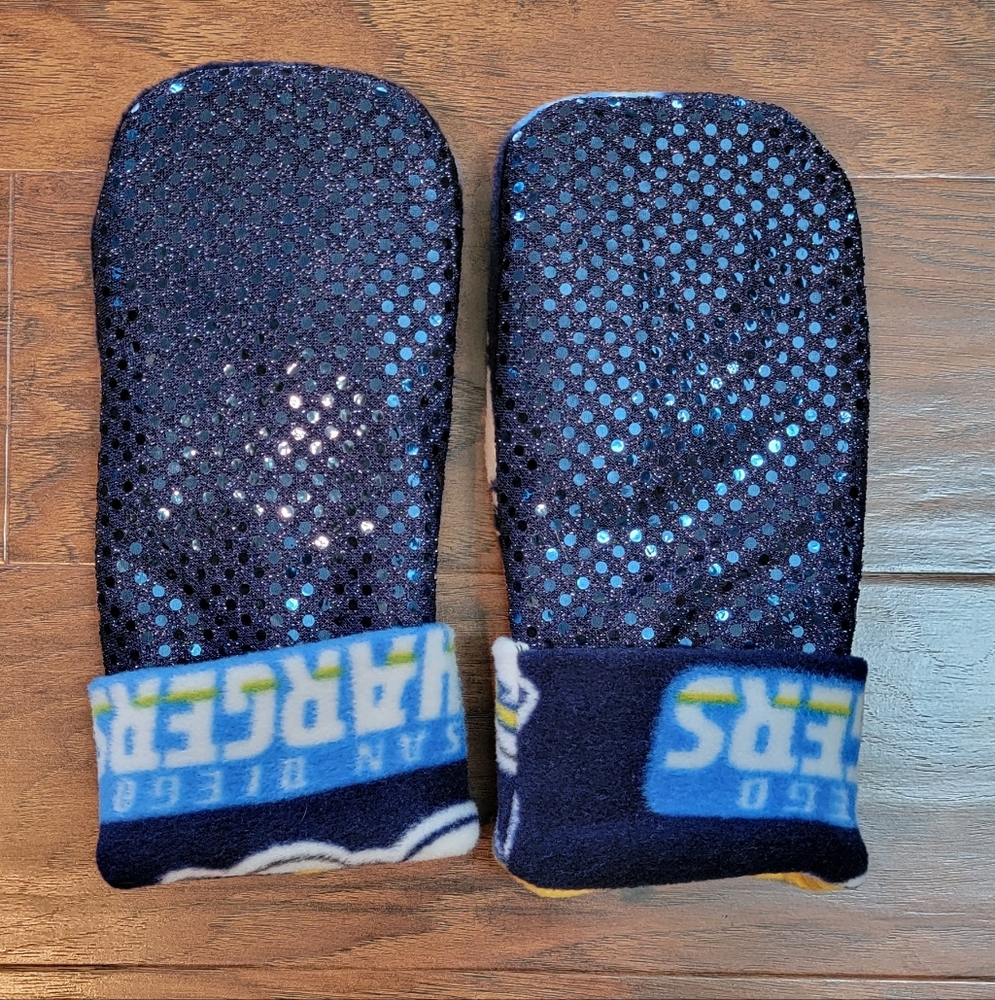 San Diego NFL Chargers Football Sparkle Sequin Women's Fleece Mittens